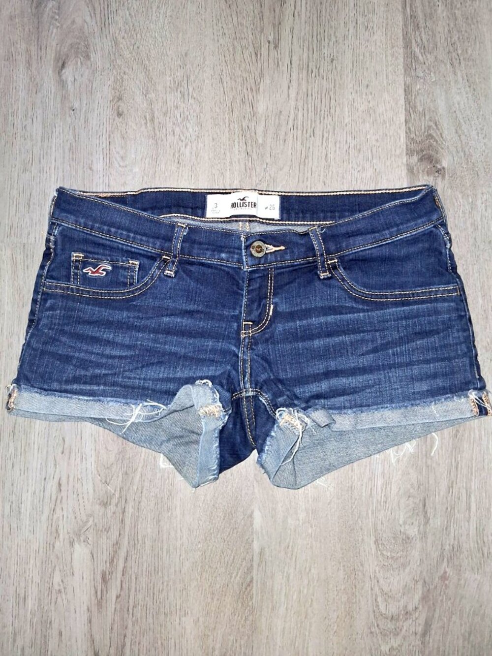 Hollister Low Rise Super Short Jean Shorts Size 3 W26 Distressed Denim Dark Wash
